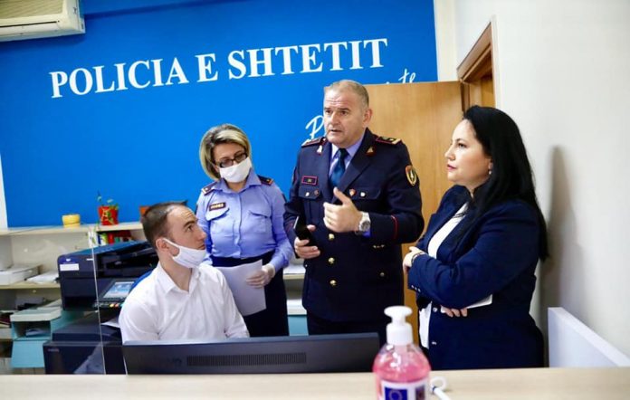 Αλβανία: Ηλεκτρονική η έκδοση βιομετρικών διαβατηρίων και ταυτοτήτων