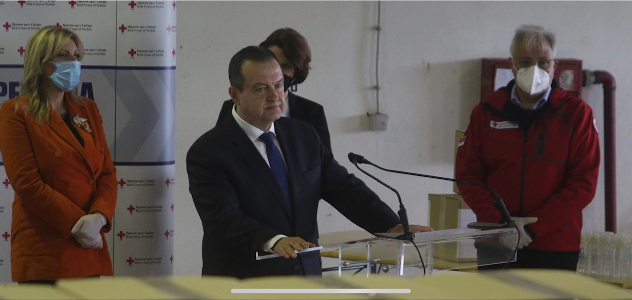 Σερβία: Οχτώ τόνους υγειονομικής βοήθειας παρέδωσε ο Αυστριακός ΥΠΕΞ στον Dacic