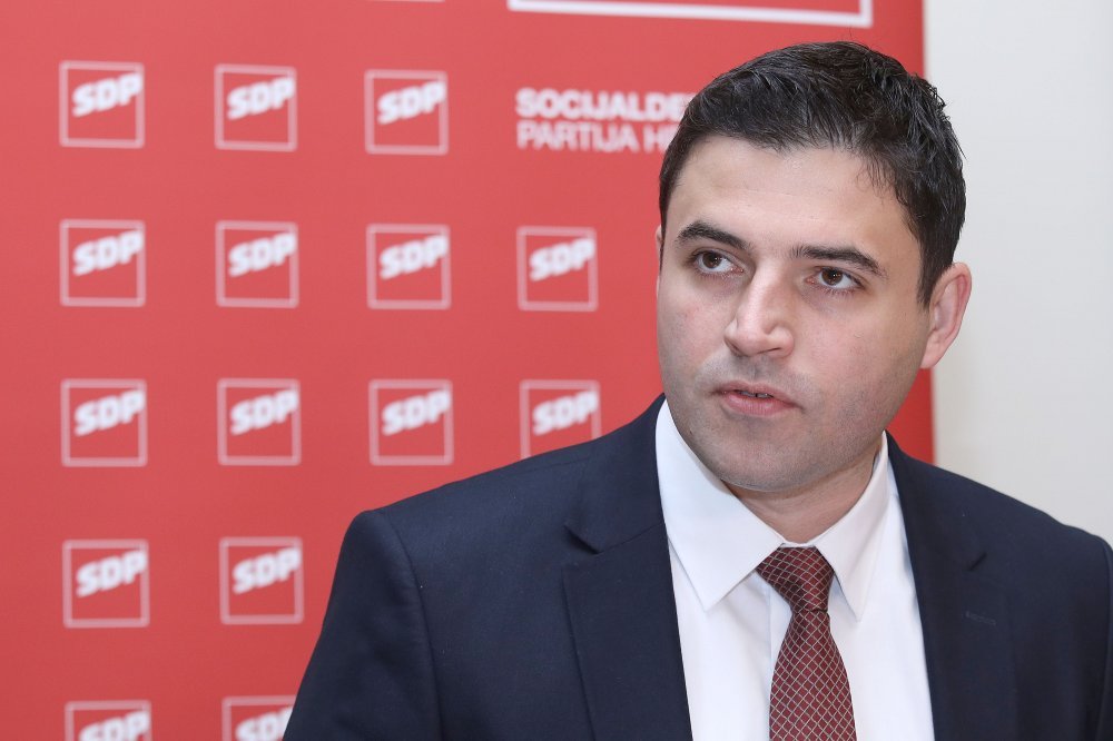 Κροατία: Η Εκκλησία δε θα πρέπει να παρεμβαίνει στην πολιτική, δηλώνει ο Bernardić