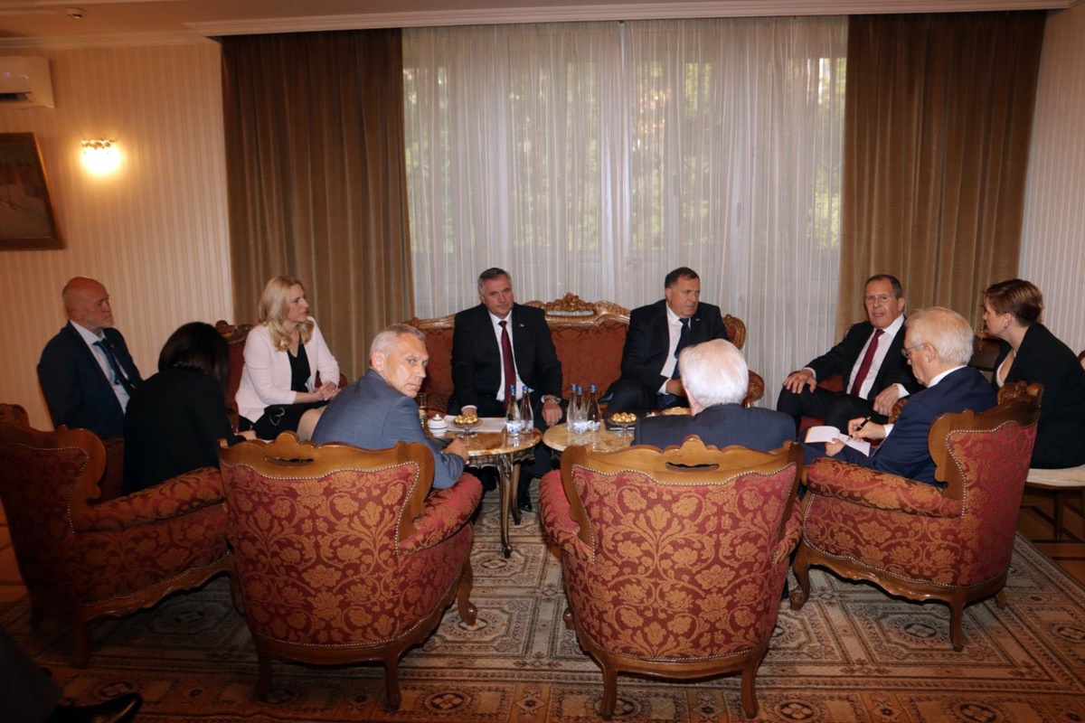 Β-Ε: Συνάντηση της αντιπροσωπείας της Δημοκρατίας Σρπσκα με το Ρώσο Υπουργό Εξωτερικών Lavrov στο Βελιγράδι