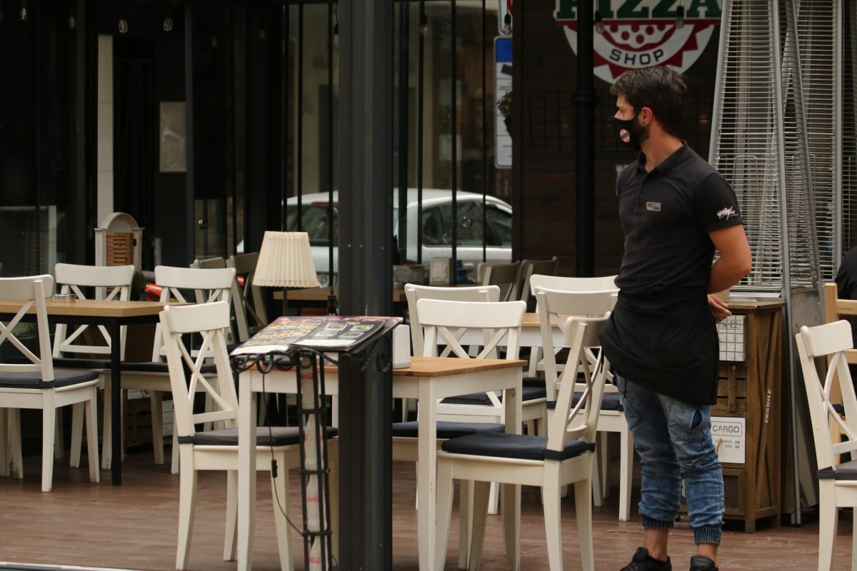 Βουλγαρία: Υποχρεωτικές και πάλι οι μάσκες