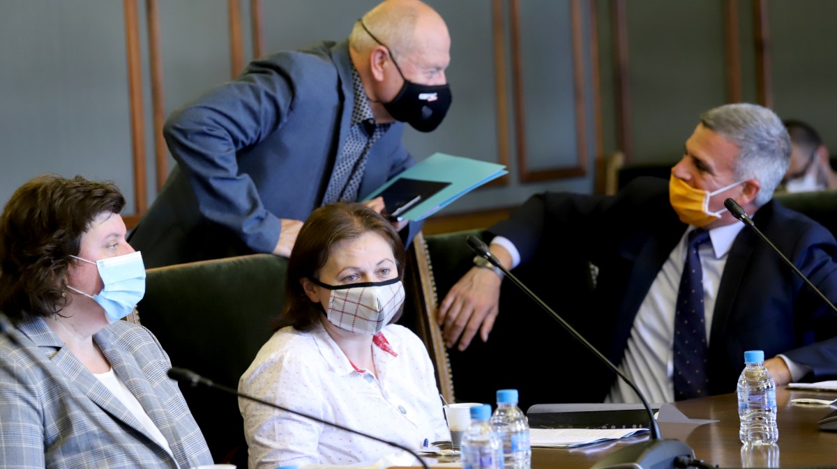 Βουλγαρία: Η Επιτροπή για την Εσωτερική Ασφάλεια απέρριψε το βέτο Radev