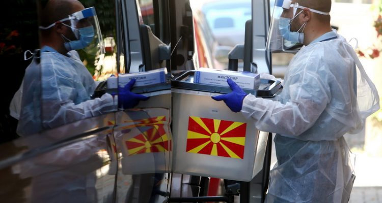 Βόρεια Μακεδονία: Έκλεισαν οι κάλπες της πρώτης μέρας της τριήμερης ψηφοφορίας