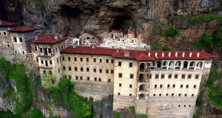 Τουρκία: Ανοίγει ξανά η Μονή Παναγίας Σουμελά μετά από 5ετή αποκατάσταση