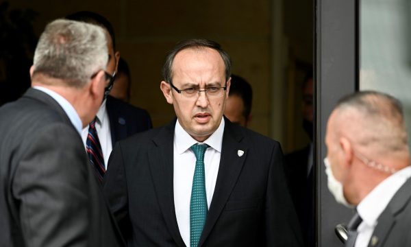 Κοσσυφοπέδιο: Τηλεδιάσκεψη με τους επικεφαλής ασφαλείας είχε o Hoti