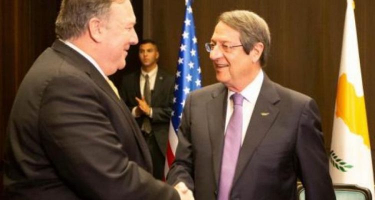 Κύπρος: Τηλεφωνική επικοινωνία Αναστασιάδη Pompeo