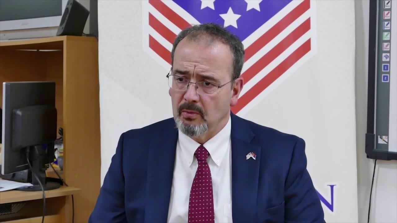 Godfrey: Είναι δυνατή μια συμβιβαστική λύση μεταξύ Βελιγραδίου-Πρίστινα σε ένα δυο χρόνια