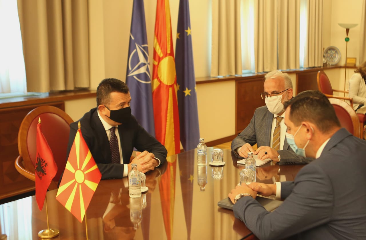 Balla: Ενθάρρυνση αλβανικών επενδύσεων στη Βόρεια Μακεδονία