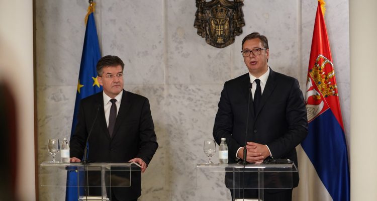 Σερβία: Όσα έχουν συμφωνηθεί πρέπει να εκπληρωθούν, συμφώνησαν Lajčák και Vučić στο Βελιγράδι