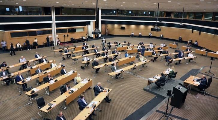 Κύπρος: Συζητείται στην Ολομέλεια η διάλυση της Βουλής και η προκήρυξη εκλογών