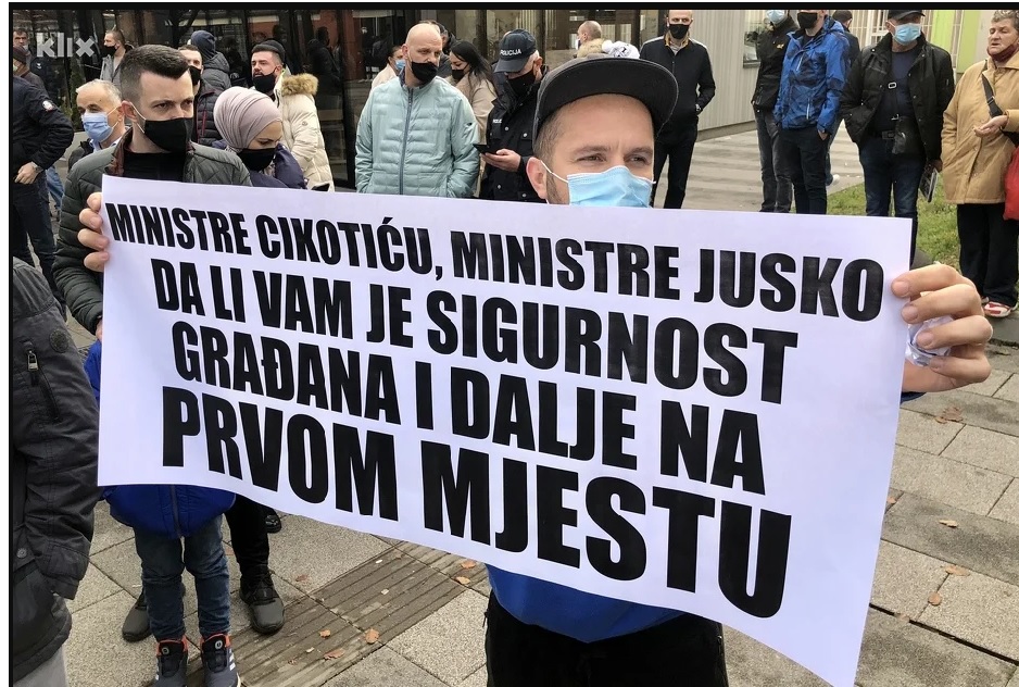 Β-Ε: Δολοφονία ενός άνδρα από μετανάστες – Έκκληση πολιτών για προστασία