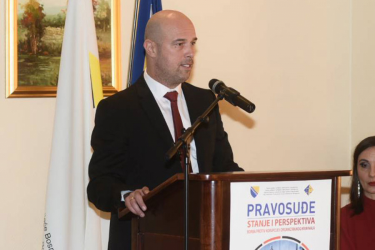 Β-Ε: Στον κυκεώνα σκανδάλου ξανά ο ανώτατος δικαστικός αξιωματούχος