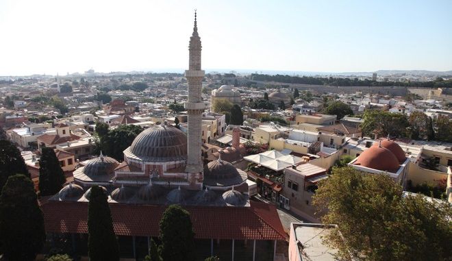 Τουρκία: Καταδικάζει τη σύλληψη υπαλλήλου του Τουρκικού Προξενείου στη Ρόδο ο οποίος κατηγορείται για κατασκοπία
