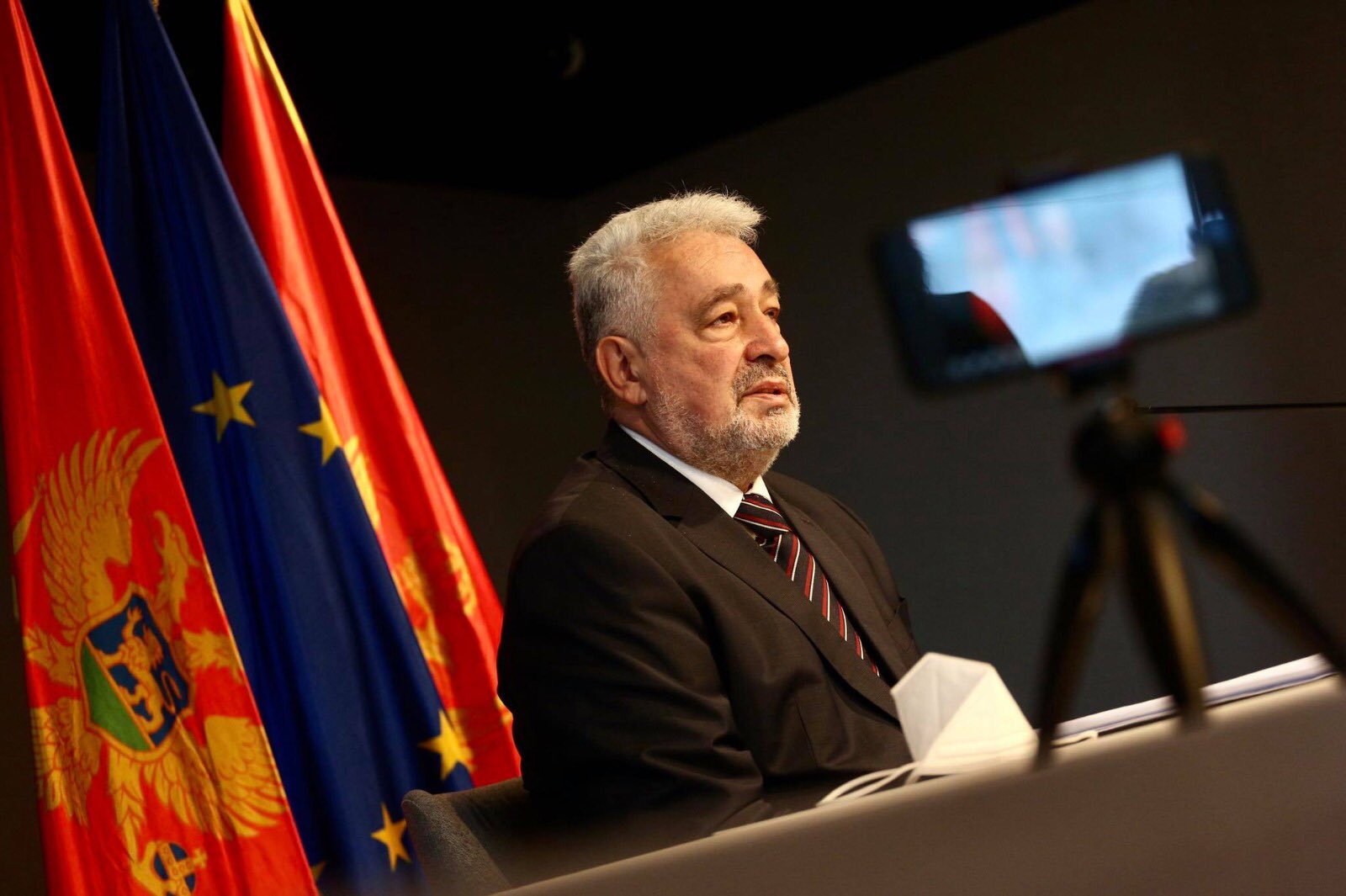 Μαυροβούνιο: Aντιδράσεις από Σεράγεβο και τοπική αντιπολίτευση μετά τις ευχές Krivokapić για την Ημέρα της RS
