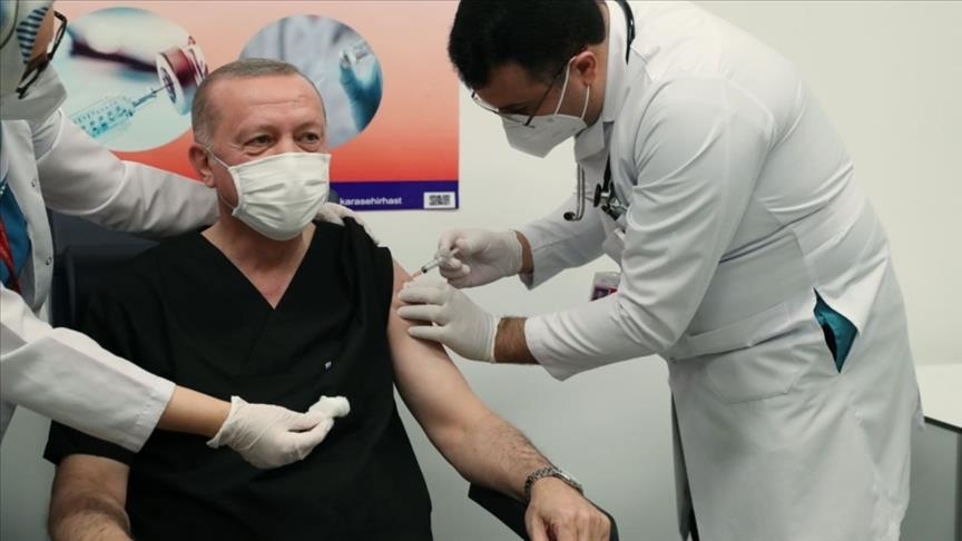 Τουρκία: Ξεκίνησε η εθνική εκστρατεία εμβολιασμού. Εμβολιάστηκε ο Erdogan
