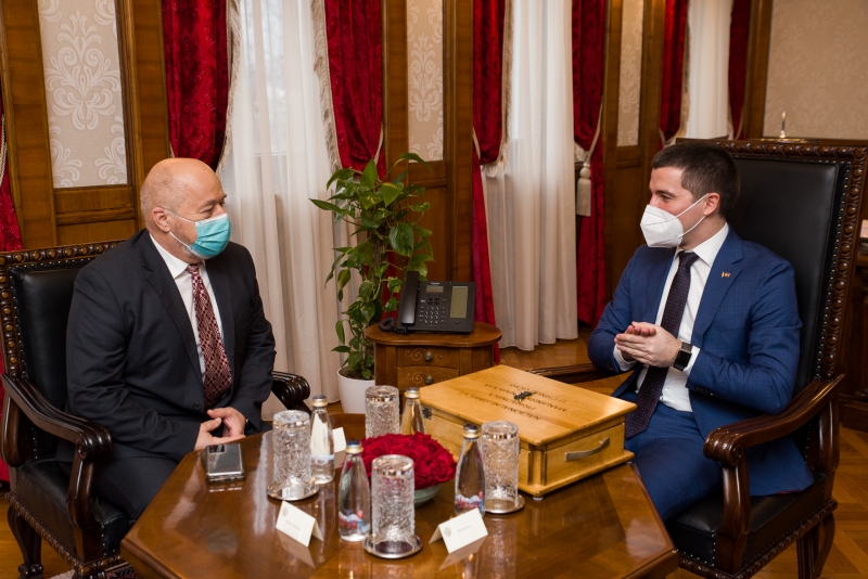 Μαυροβούνιο: Ο Bečić παρέλαβε τα πρότυπα εθνικών συμβόλων του λαού της Κροατίας στο Μαυροβούνιο