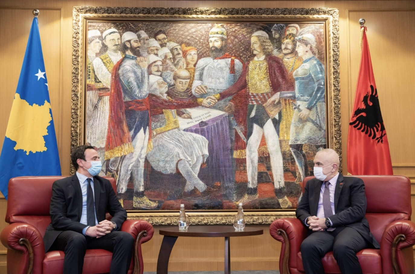 Αλβανία: Με Meta και Basha συναντήθηκε ο Kurti στα Τίρανα