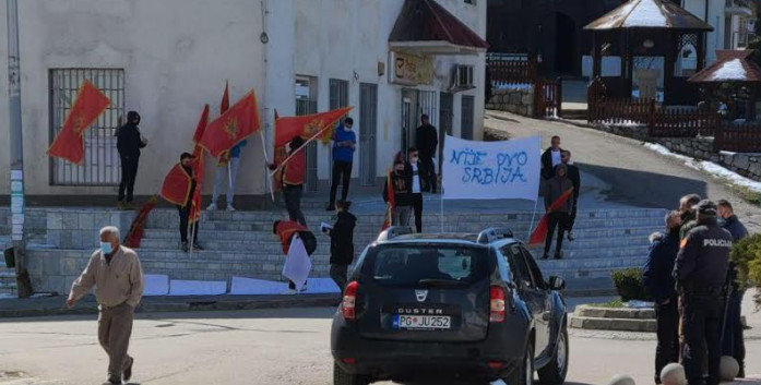 Stano: Η ΕΕ παρακολουθεί την κατάσταση στο Μαυροβούνιο
