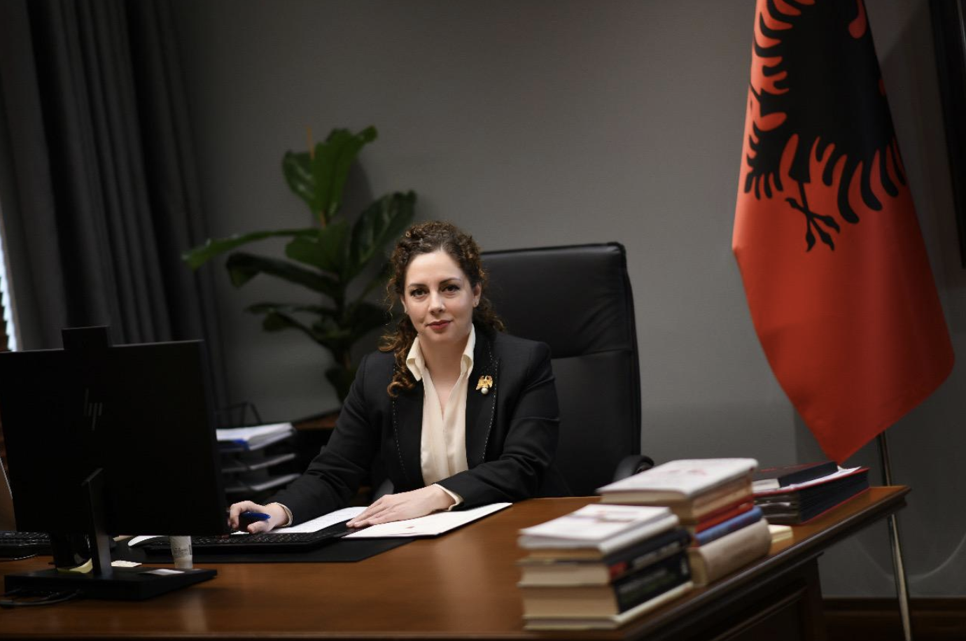 Αλβανία: Την υποστήριξη στην απόσυρση των στρατευμάτων του ΝΑΤΟ από το Αφγανιστάν, εξέφρασαν Xhaçka και Peleshi