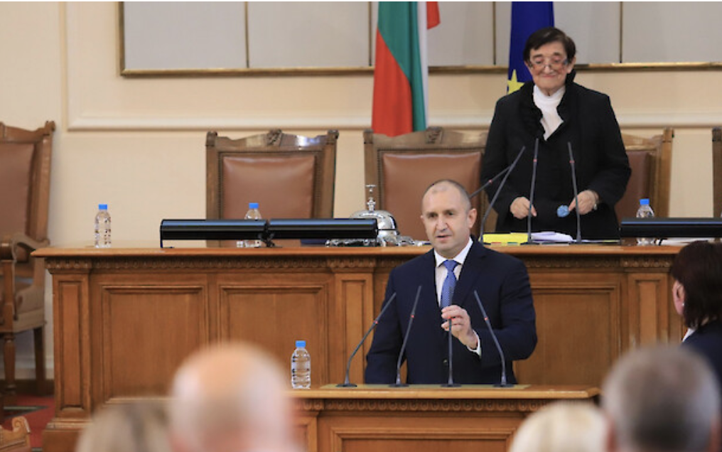 Βουλγαρία: Υπέβαλε την παραίτηση της Κυβέρνησης του ο Borissov, στην εναρκτήρια συνεδρίαση της 45ης Εθνοσυνέλευσης όπου μίλησε ο Radev
