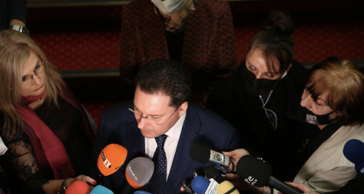 Βουλγαρία: Αύριο θα αποφασιστεί αν θα επιστραφεί η εντολή για τον σχηματισμό κυβέρνησης, δήλωσε ο Mitov