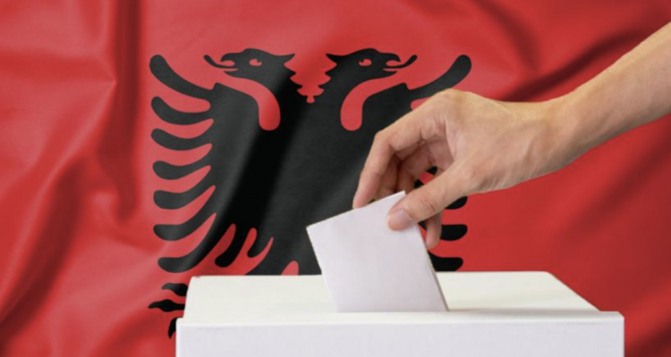 Αλβανία: Αμφίρροπη μάχη δείχνουν τα exit polls