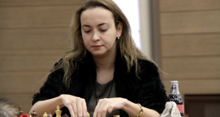 Βουλγαρία: Την GM στο σκάκι Stefanova πρότεινε για Πρωθυπουργό ο Trifonov. Πολιτικά δειλό τον χαρακτήρισε ο Borissov