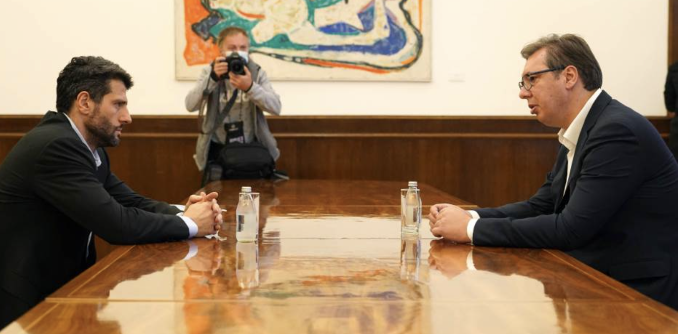 Σερβία: Vučić και Šapić συζητούν την ενοποίηση SNS και SPAS