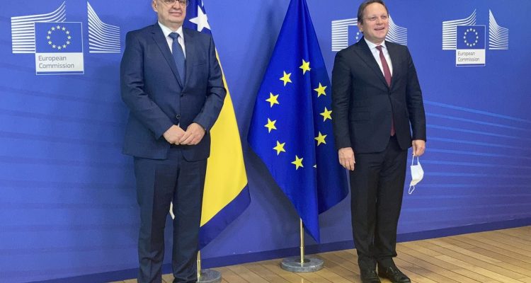 Β-Ε: Ο Tegeltija συναντήθηκε με τον Varhelyi στις Βρυξέλλες
