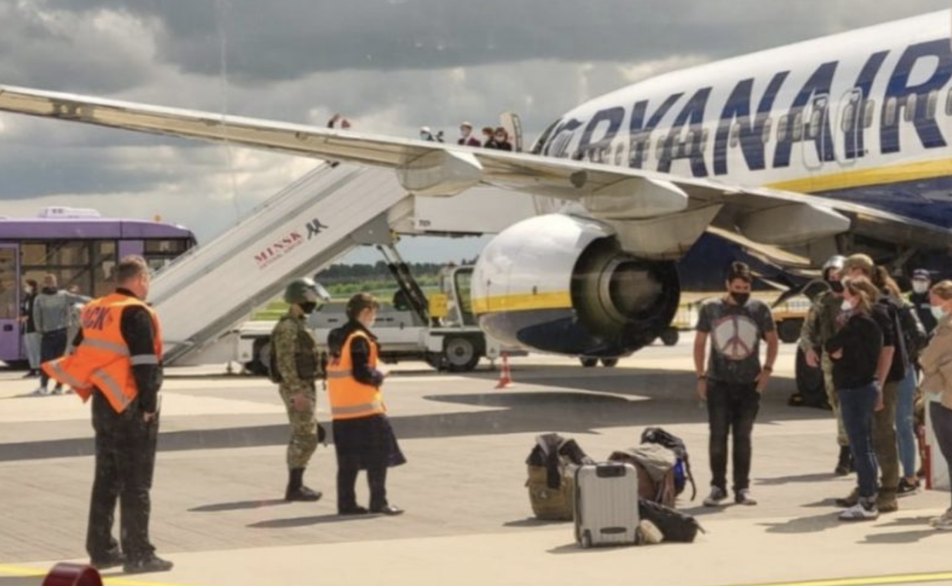 Ελλάδα: Πρωτοφανές περιστατικό στην πτήση της Ryanair από Αθήνα για Vilnius