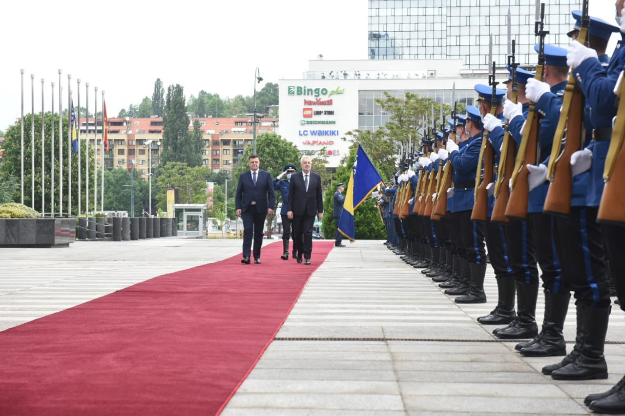 Β-Ε: Ο πρωθυπουργός του Μαυροβουνίου πραγματοποιεί διήμερη επίσημη επίσκεψη