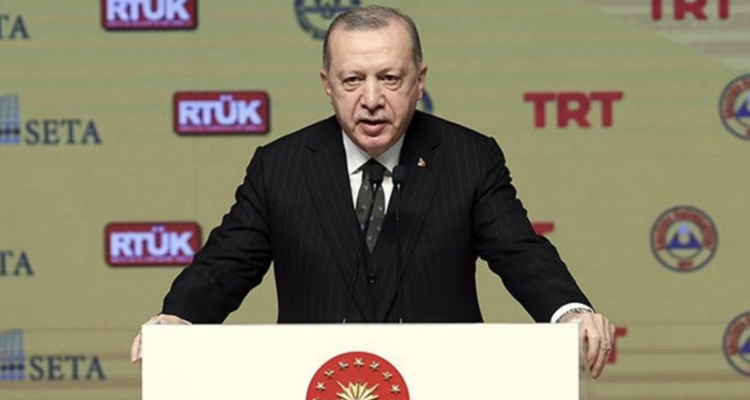 Erdogan: «Απαιτείται ισχυρό δίκτυο επικοινωνίας κατά της ισλαμοφοβίας»