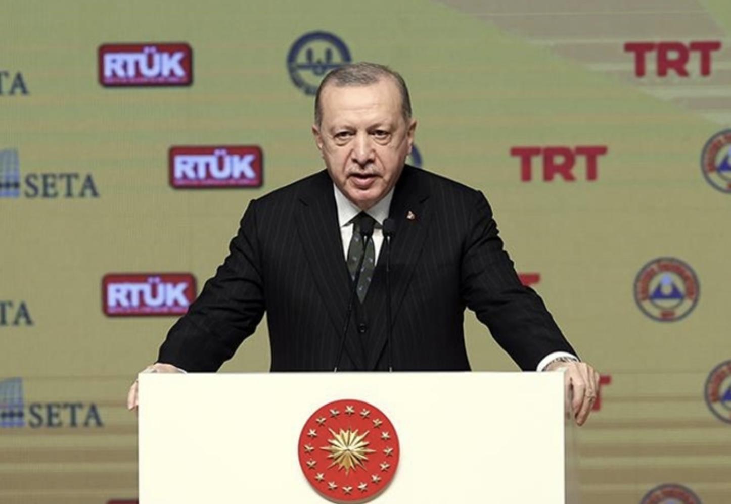Erdogan: «Απαιτείται ισχυρό δίκτυο επικοινωνίας κατά της ισλαμοφοβίας»