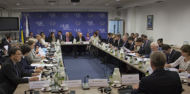 Β-Ε: Ο Inzko παραιτήθηκε, ο Schmidt διορίστηκε ως νέος Ύπατος Εκπρόσωπος
