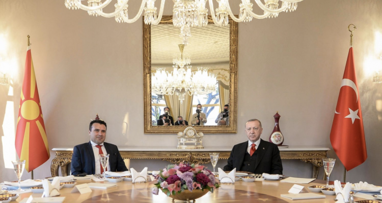 Βόρεια Μακεδονία: Την ενίσχυση της διμερούς συνεργασίας συζήτησαν Zaev Erdogan στην Κωνσταντινούπολη