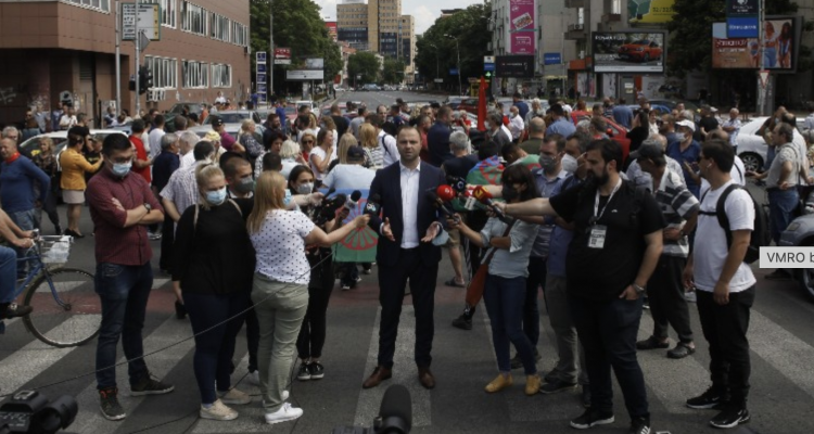 Βόρεια Μακεδονία: Διαμαρτυρίες οργανώθηκαν από το VMRO-DPMNE για τις διαπραγματεύσεις Zaev με τη Βουλγαρία
