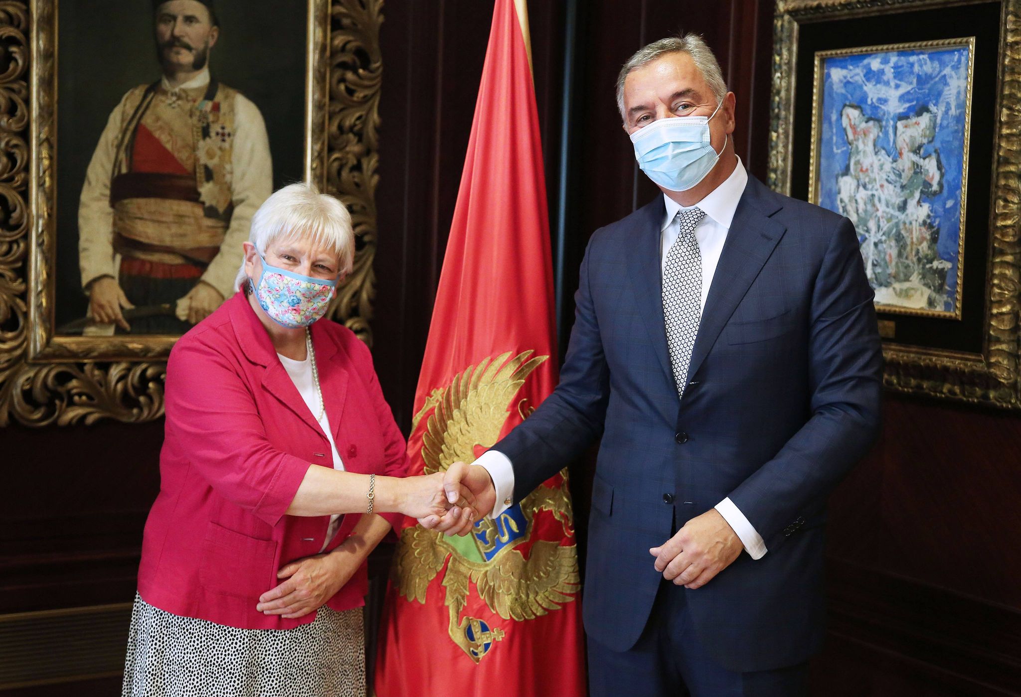 Το Ηνωμένο Βασίλειο και το Μαυροβούνιο υπογράμμισαν την κοινή δέσμευση στο ΝΑΤΟ για την επίσκεψη του Carrier Strike Group