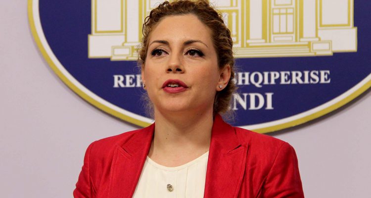 Xhacka: Πράσινο φως από το Ολλανδικό Κοινοβούλιο!