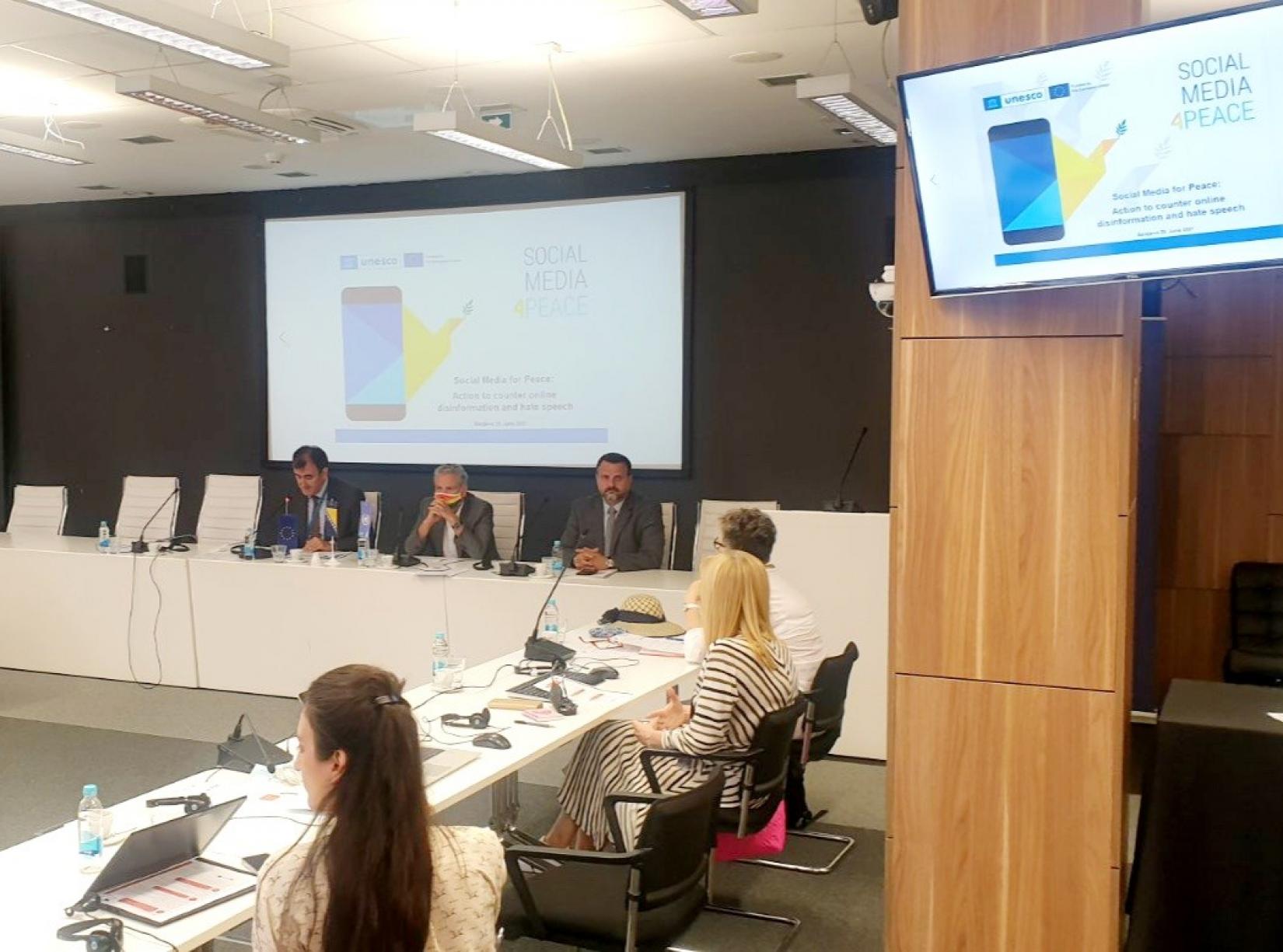 Β-Ε: Δράση για την αντιμετώπιση της διαδικτυακής παραπληροφόρησης και της ρητορικής μίσους