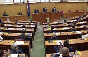 Κροατία: Διαφωνία στο Κοινοβούλιο σχετικά με τους νόμους κατά των παιδεραστών και την «απαγόρευση έκθεσης παιδιών στην προπαγάνδα των ΛΟΑΤ»
