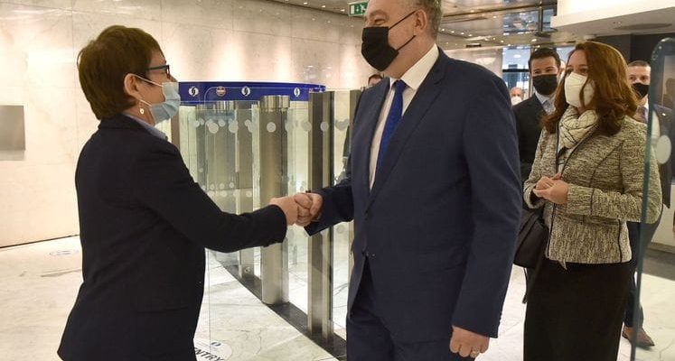 Μαυροβούνιο: Ο Krivokapić σε επίσημη επίσκεψη στο Ηνωμένο Βασίλειο, συναντήθηκε με την Πρόεδρο της ΕΤΑΑ Renaud-Basso