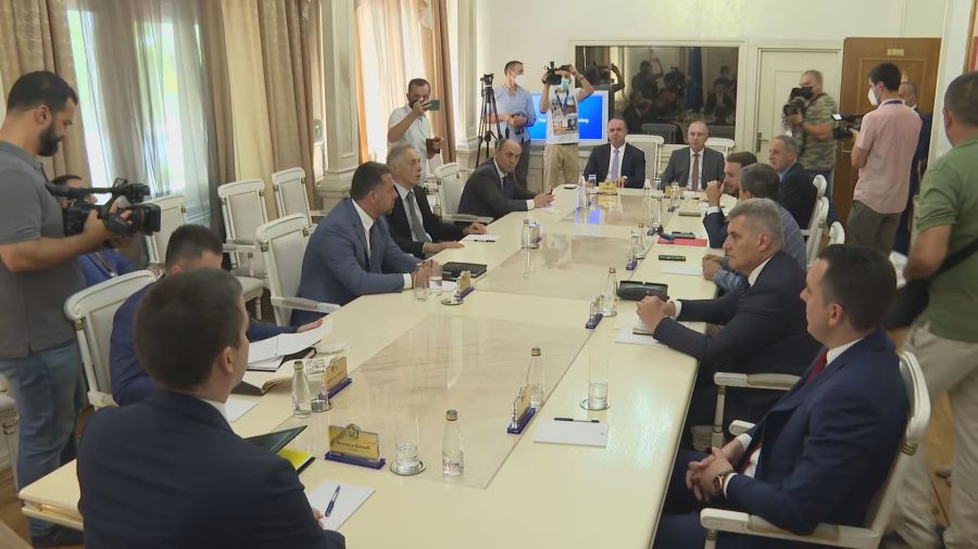 Μαυροβούνιο: Η συνάντηση των πολιτικών κομμάτων ξεκίνησε χωρίς τους εκπροσώπους του DF