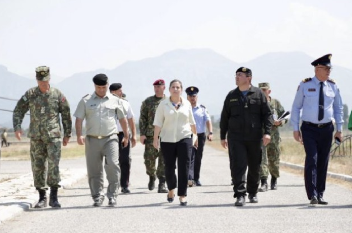 Αλβανία: Η Xhaçka iεπιθεώρησε τις εγκαταστάσεις φιλοξενίας των Αφγανών προσφύγων