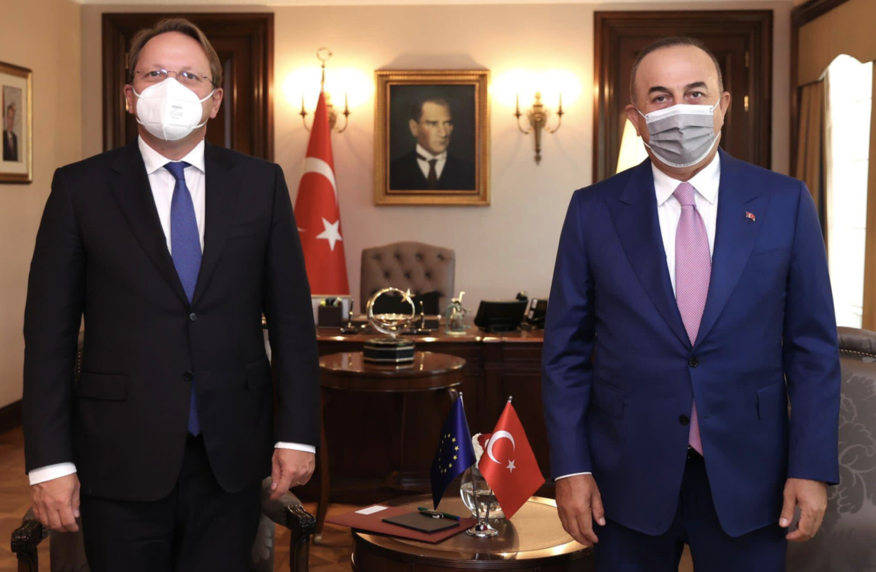 Τουρκία: Συνάντηση Cavusoglu Varhelyi στην Άγκυρα