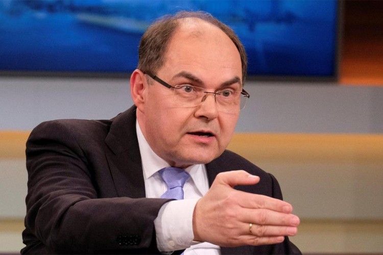 Β -Ε: Ο Ύπατος Εκπρόσωπος επεσήμανε την ανεπαρκή εκπροσώπηση των Κροατών στα κρατικά ιδρύματα