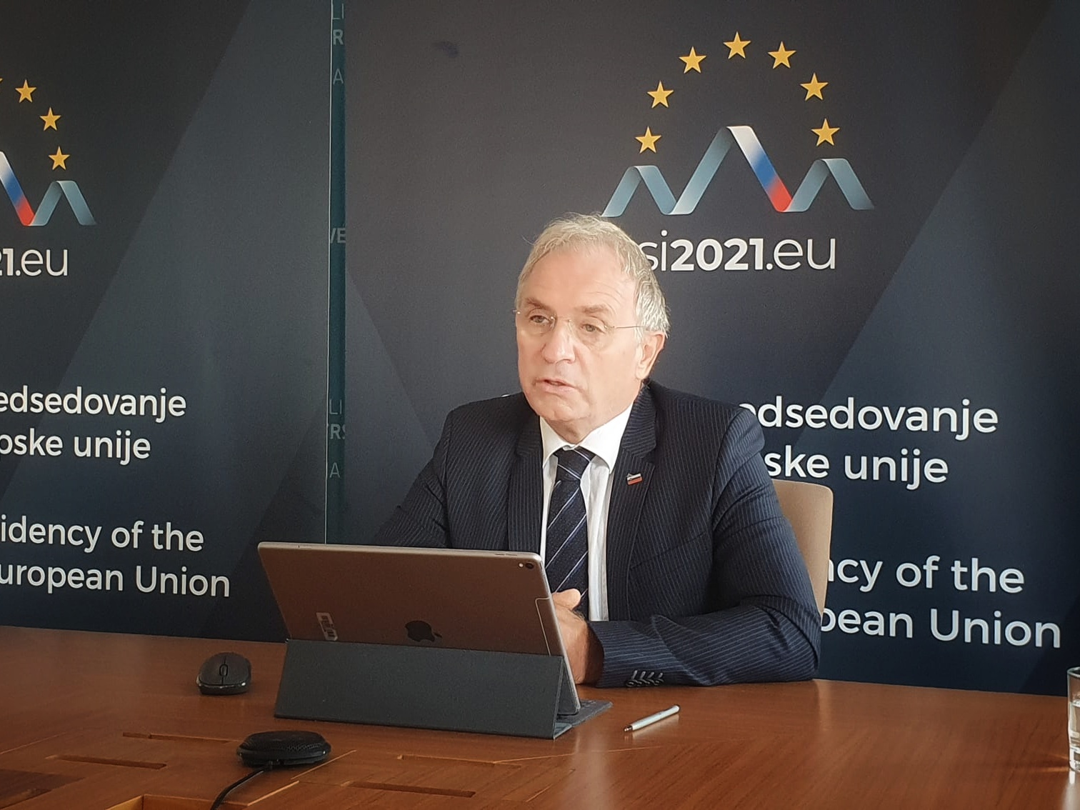 Σλοβενία: Ο υπουργός Hojs για τη διάσκεψη για τα πυροβόλα όπλα στη ΝΑ Ευρώπη