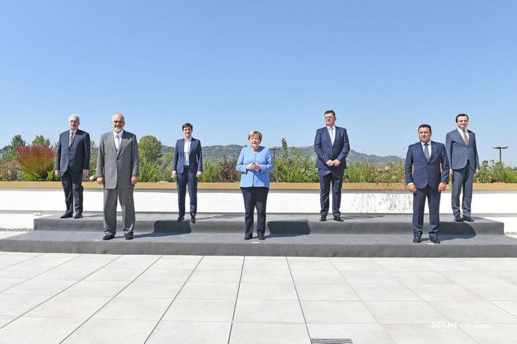 Το Μαυροβούνιο πιο κοντά στην ΕΕ