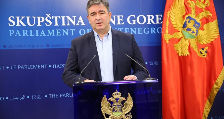 Μαυροβούνιο: Ο Medojević πιστεύει ότι η κυβέρνηση έχει κάνει ένα καταστροφικό λάθος