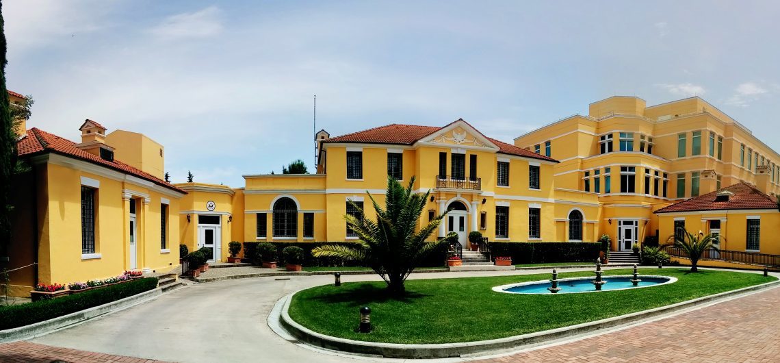 Američka ambasada u Tirani upozorava svoje građane na proteste za koji se očekuje da će se u utorak održati opozicija