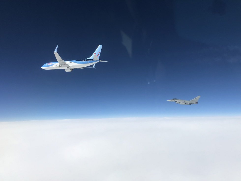 NATO avioni presreli civilni avion iznad Crne Gore
